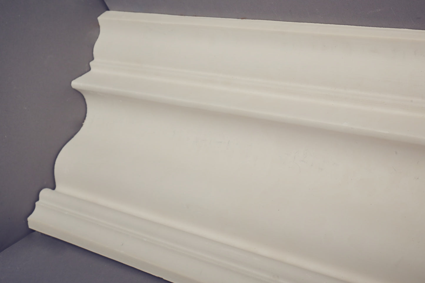 modern c10a cornice