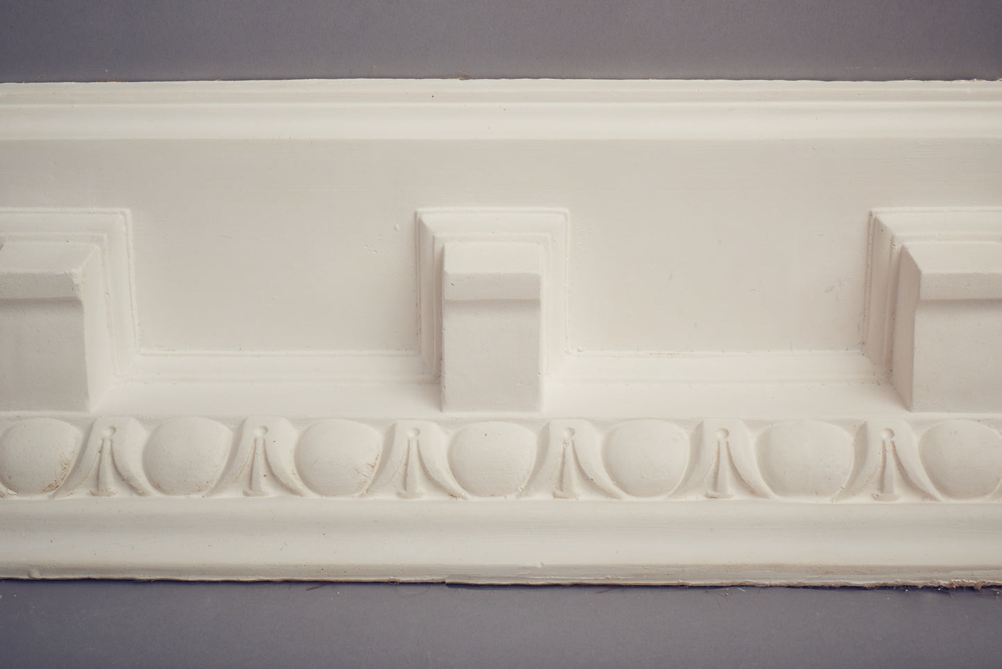 Egg & Dart Medallion C52